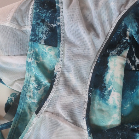 TORRID blue & white  "Blue Ocean" corset swimsuit, sz 0 / 12 (sold out) slimming - Picture 12 of 16